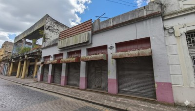 Prédio Comercial, com frente para as ruas Xv de Novembro e General Carneiro