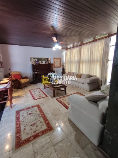 Lindíssima Casa na Costeira - Rua Visconde de Nácar-10