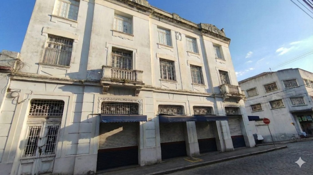 Prédio Comercial na xv de Novembro esquina com Alberto de Abreu.-3