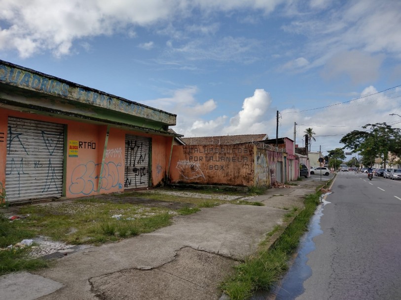Sala comercial e sobrado - Rua Jose Gomes-1