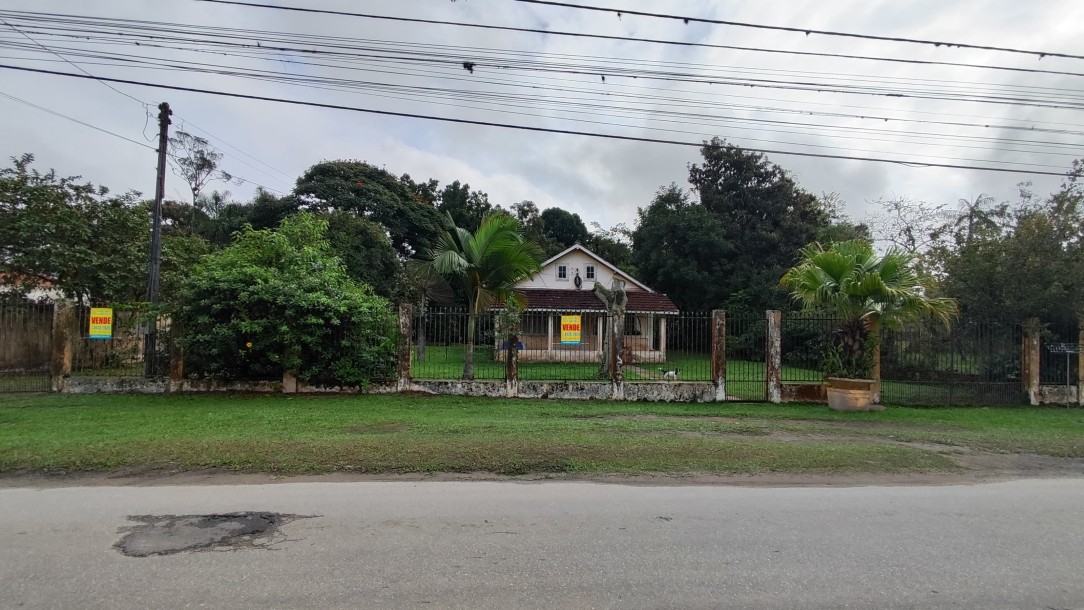 Casa em  Alexandra com amplo terreno-9