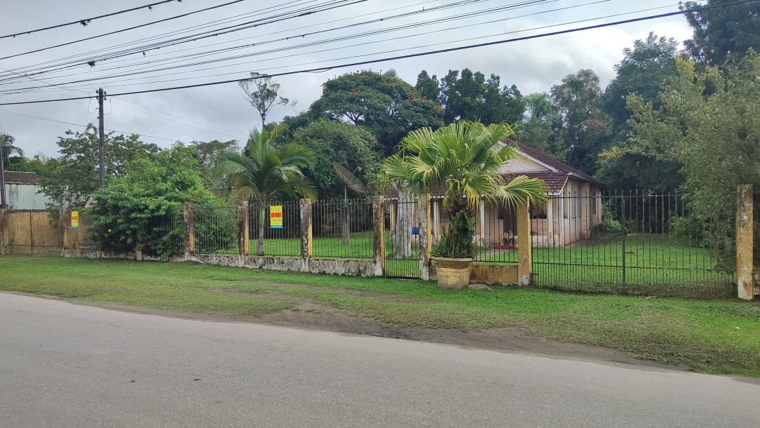 Casa em  Alexandra com amplo terreno-10
